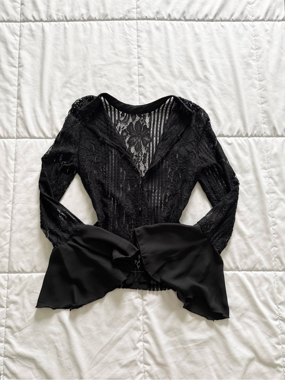 Lace flared sleeve blouse